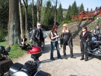 zleva Rita, Dubis, Jana, Dana a Jarka...